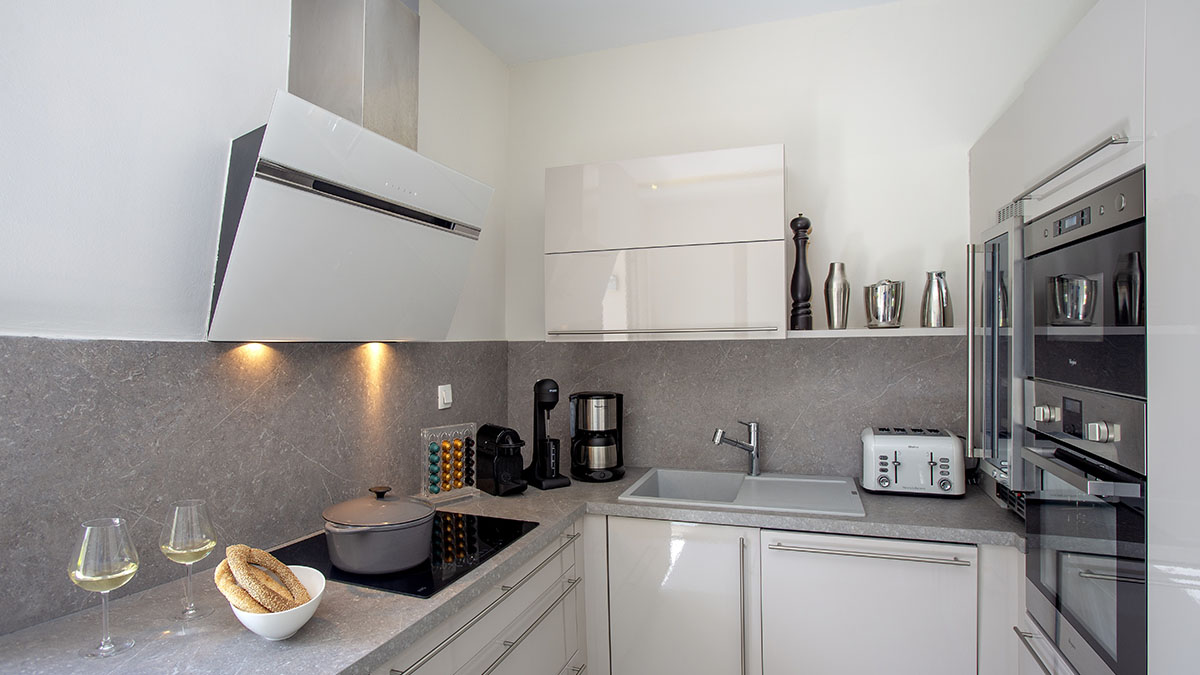 Beach Front Villa (+external studio) 